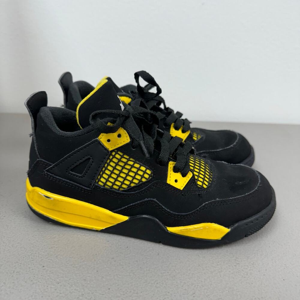 Jordan 4 Retro Thunder Black and Yellow Size 1.5Y